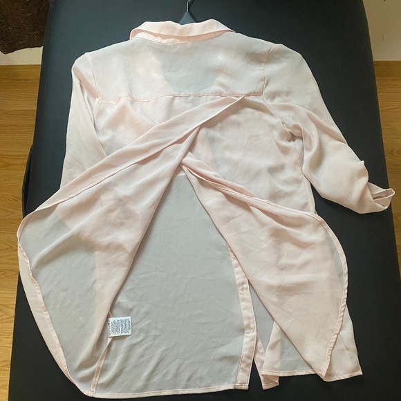 Pink Loose Fitting Blouse - Picture 3 of 4